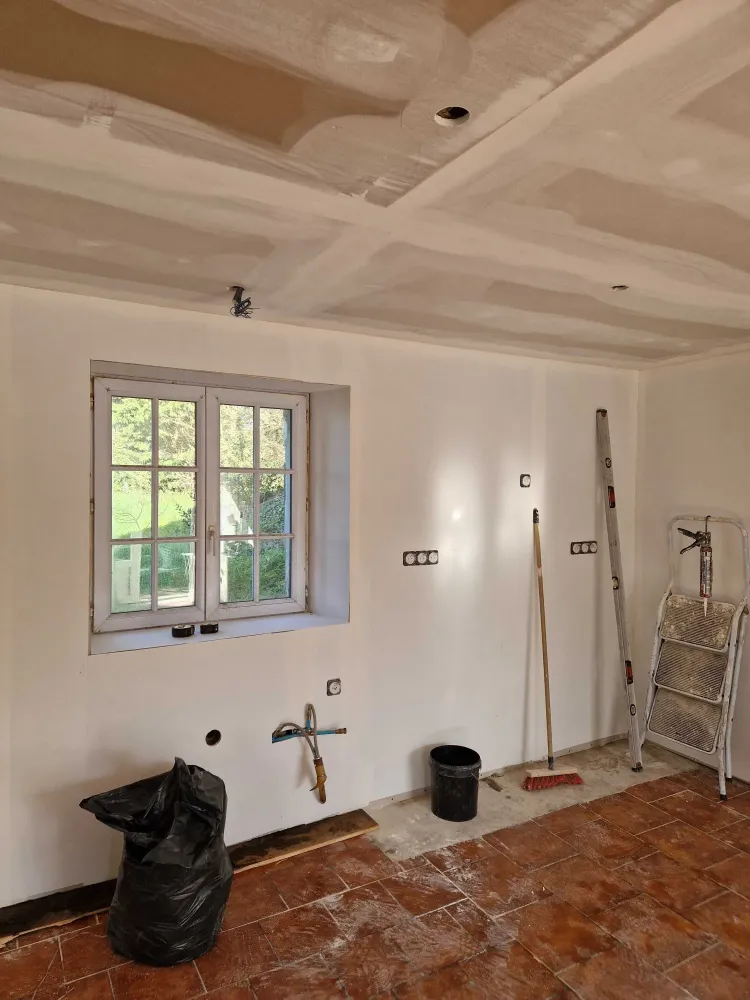 Plaquiste à Souleuvre en Bocage (1)